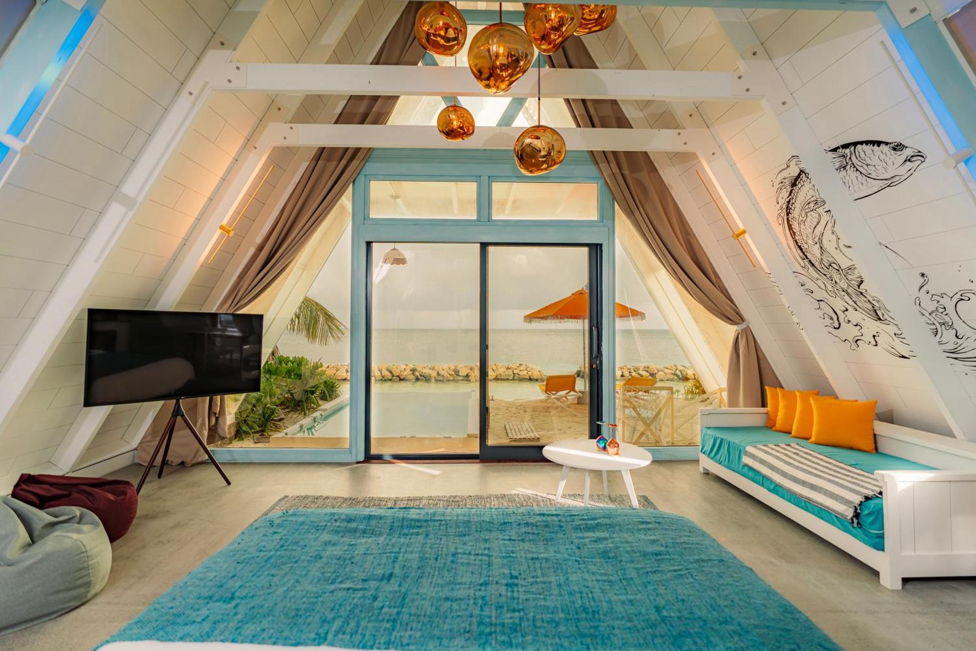 Oaga Art Maldives Resort 5*