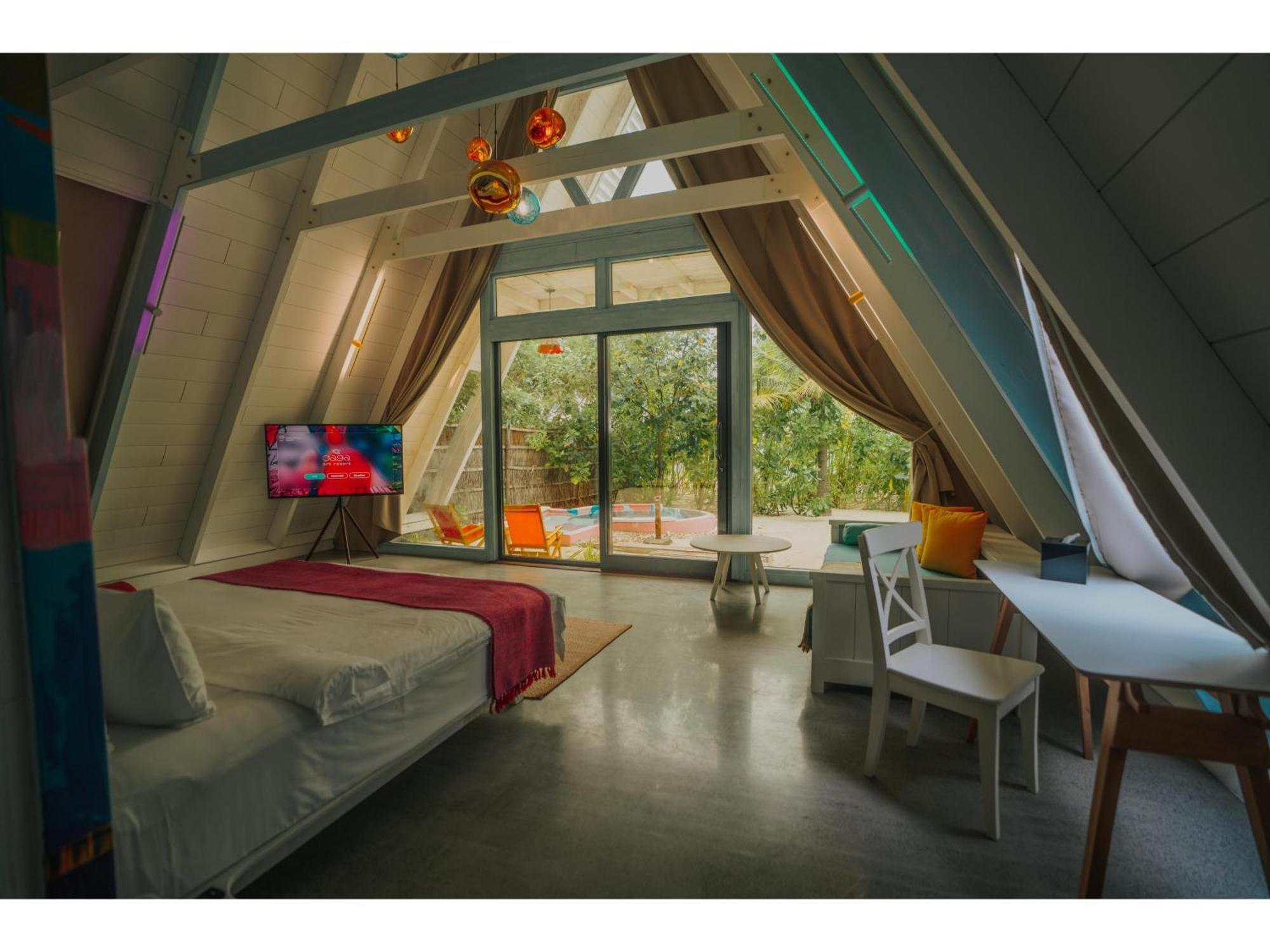 Oaga Art Maldives 5*